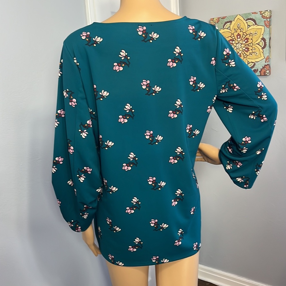 Ann Taylor Factory Turquoise 3/4 Rouched Sleeve Floral Blouse - Picture 5 of 7